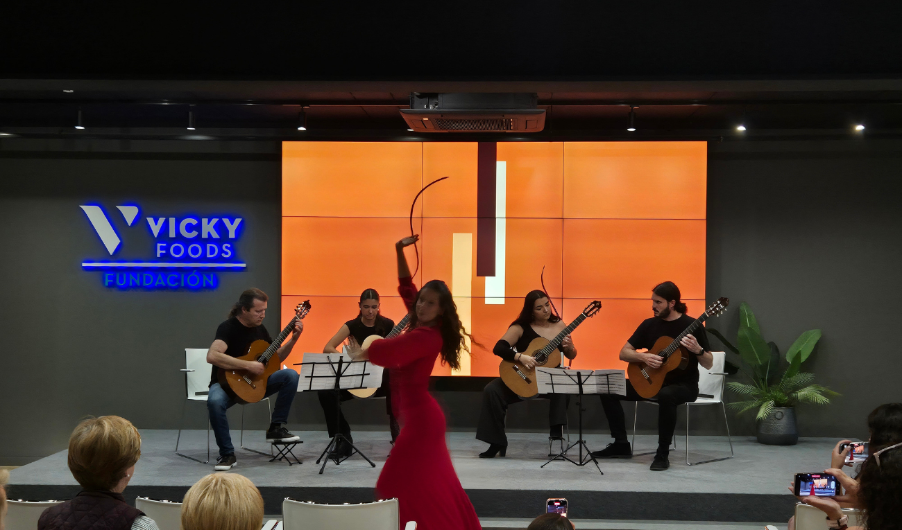 La Escola de Música del Grau de Gandia ofreció una audición en la Fundación Vicky Foods